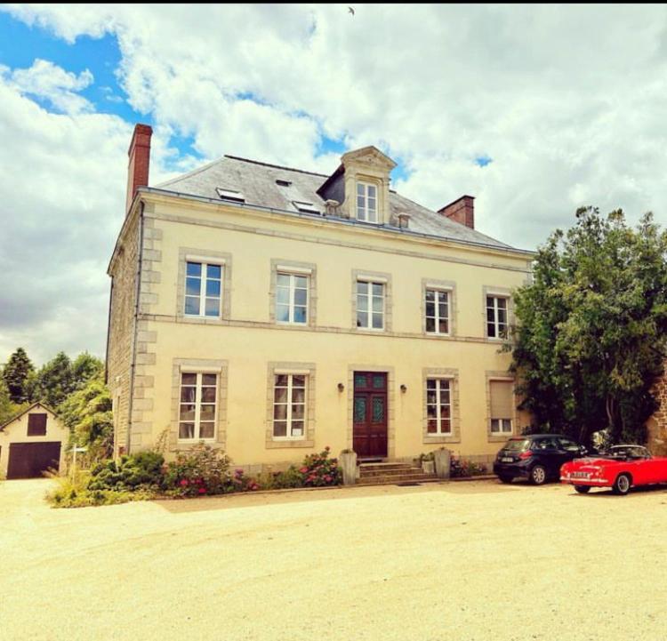 Maison D'Hotes La Doucelle Culture Et Bien-Etre Lignieres-Orgeres 外观 照片